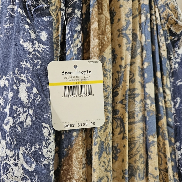 Free People Work Of Art Maxi Slip Dress V Neck Hi Lo Hem Floral Blue Cream M NWT - Picture 3 of 16